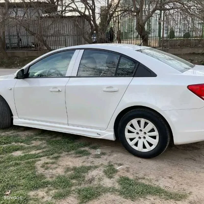 Chevrolet Cruze 2010 — миниатюра 4