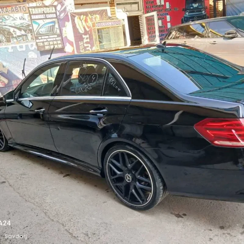 Mercedes-benz E class 2010