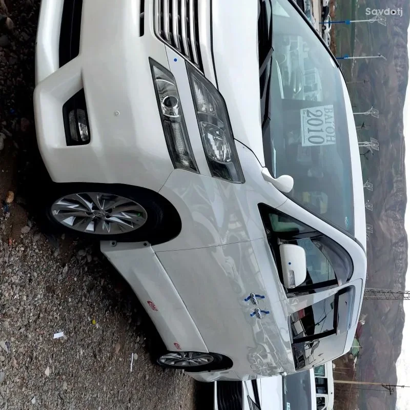 Toyota Touring 2011