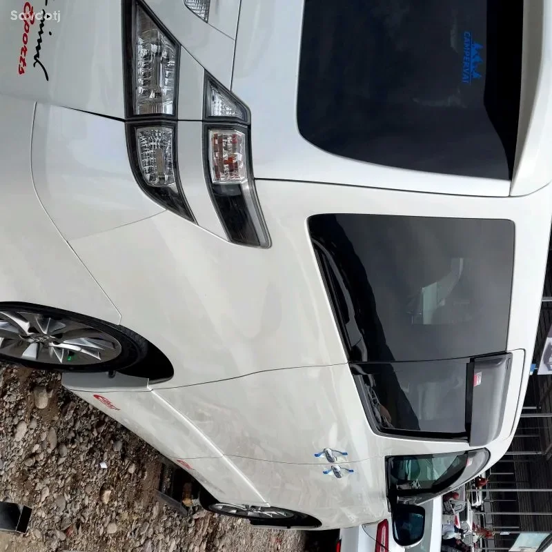 Toyota Touring 2011