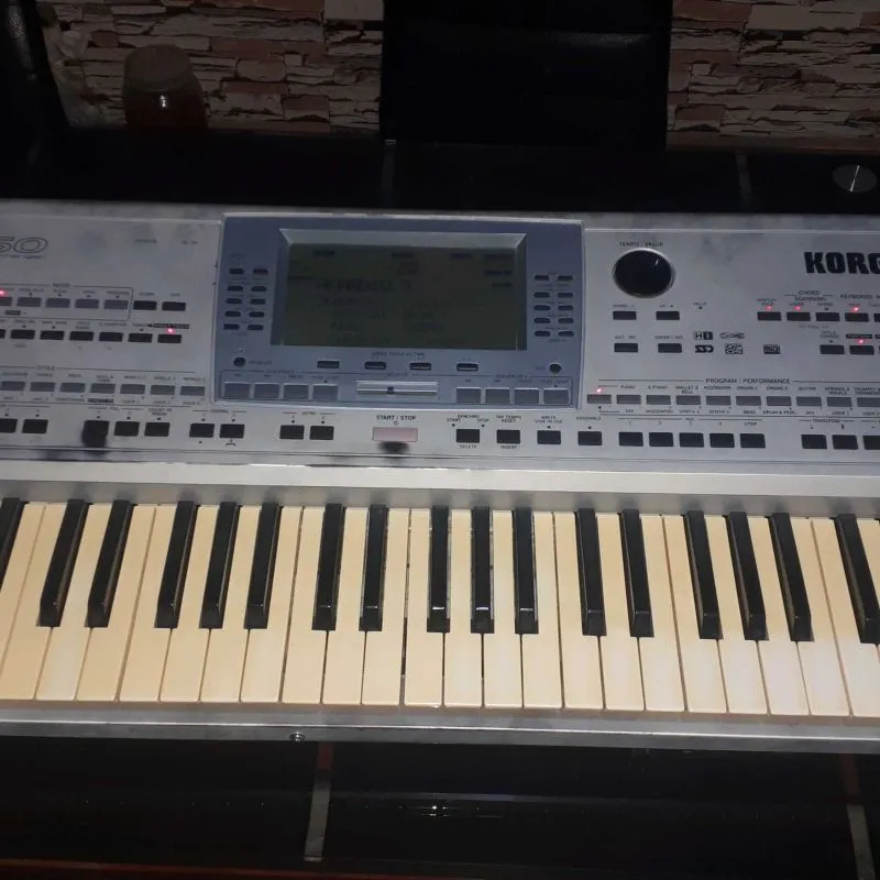 Синтезатор Korg PA 50