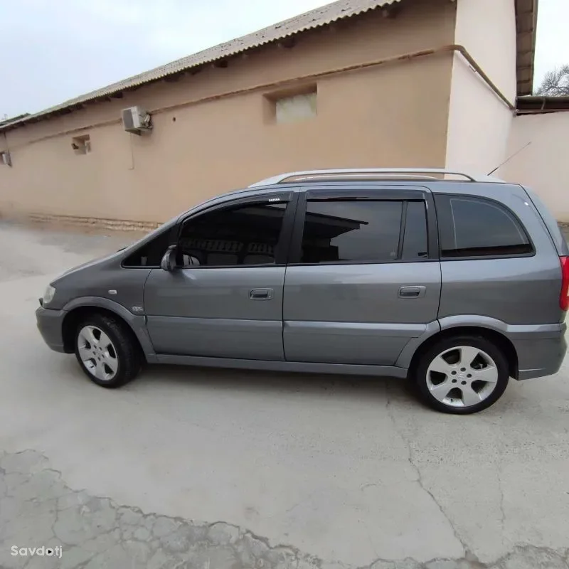 Opel Zafira 2003 — миниатюра 2