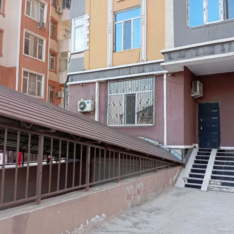 3-к квартира, 1 этаж, 74 м², Сино