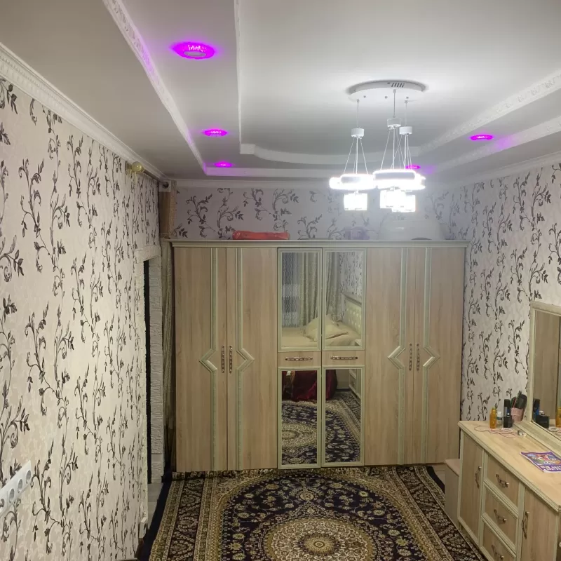 2-к квартира, 3 этаж, 73 м², центр