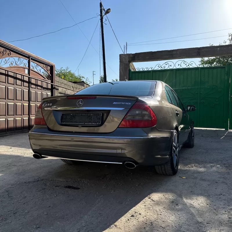 Mercedes-benz E class 2008 — миниатюра 3