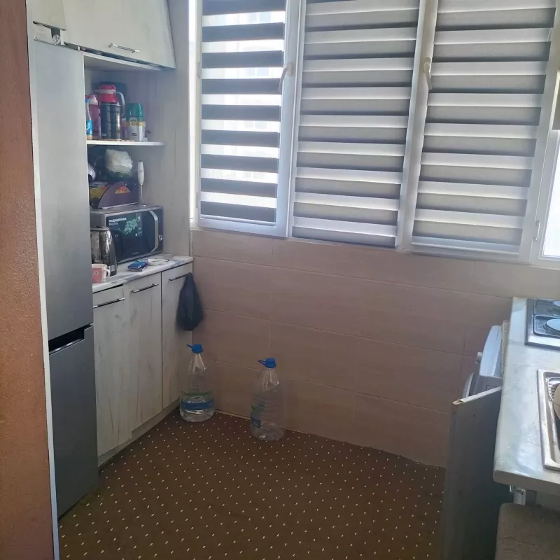 2-к квартира, 4 этаж, 50 м², 18