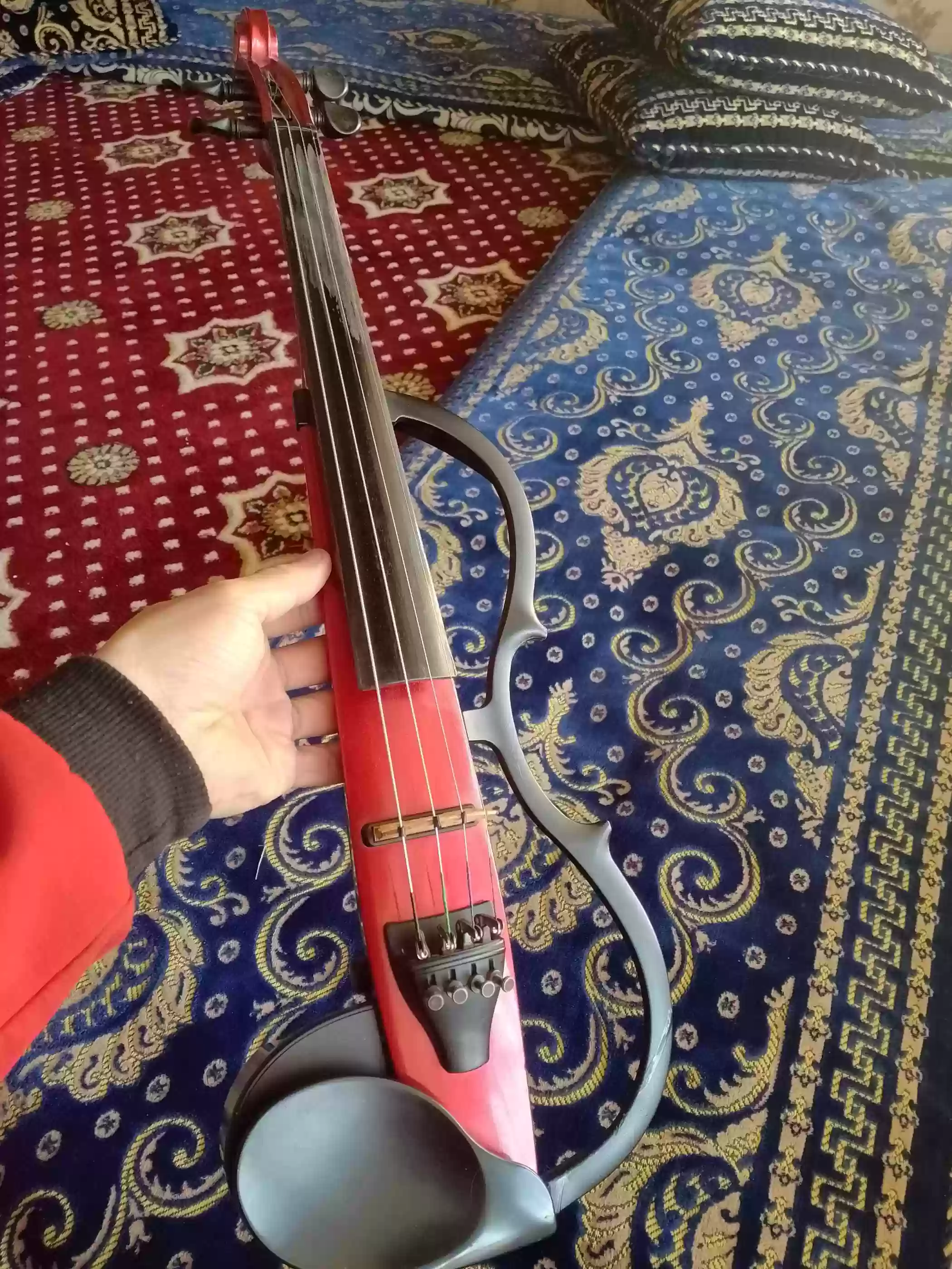 Электроскрипка Yamaha 130