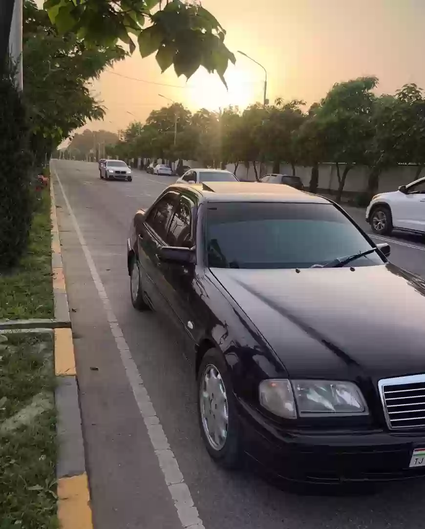 Mercedes-benz C class 1997 — миниатюра 3