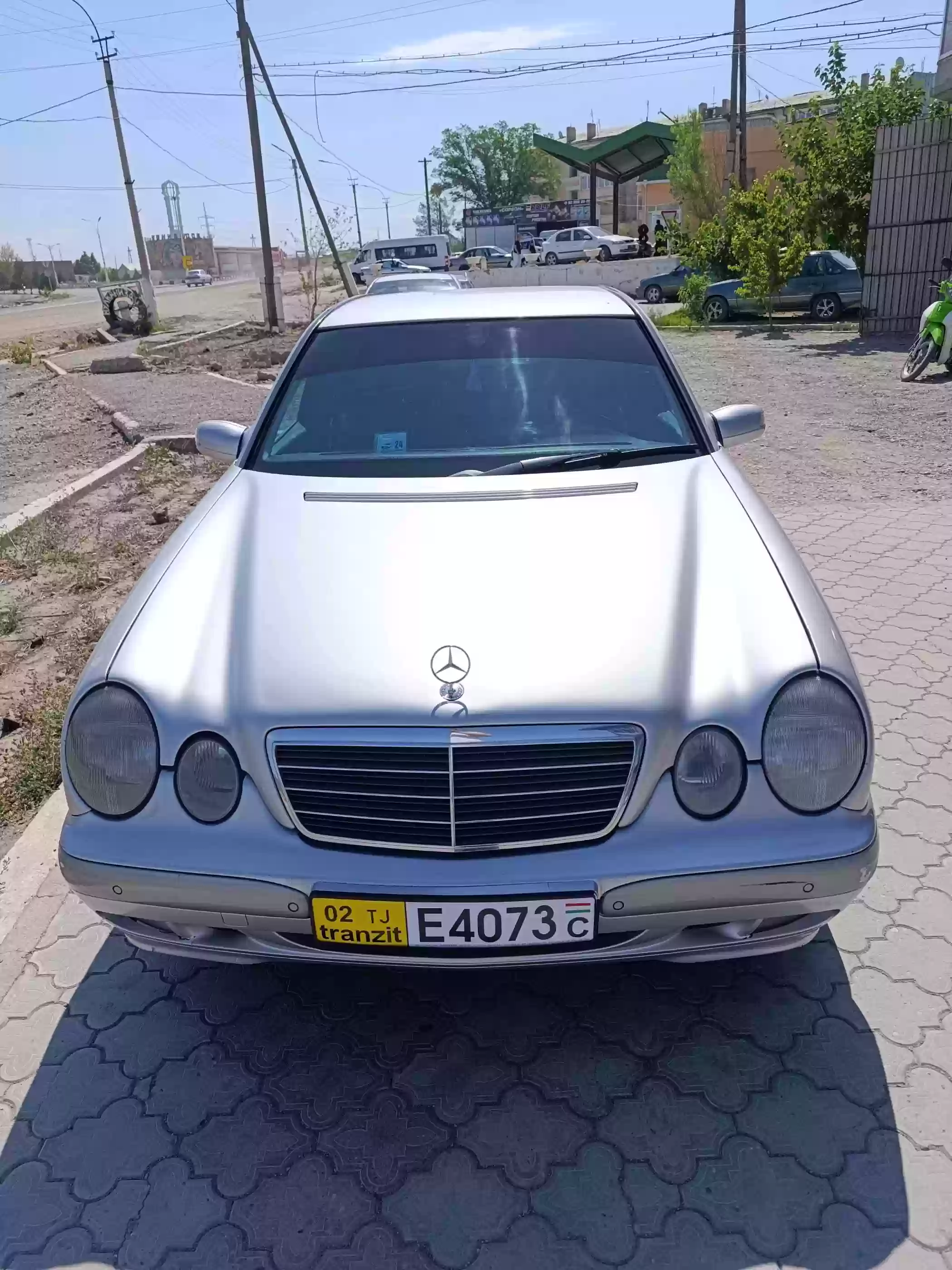 Mercedes-benz E class 2001