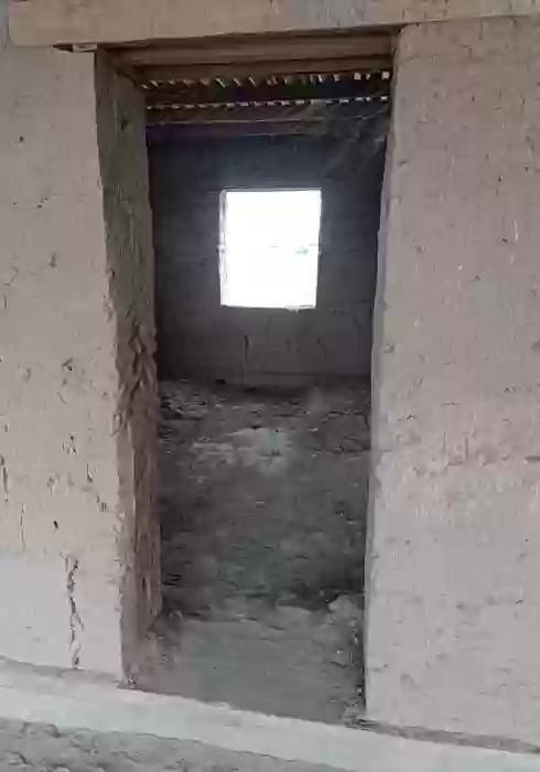Постройка с земельным участком 