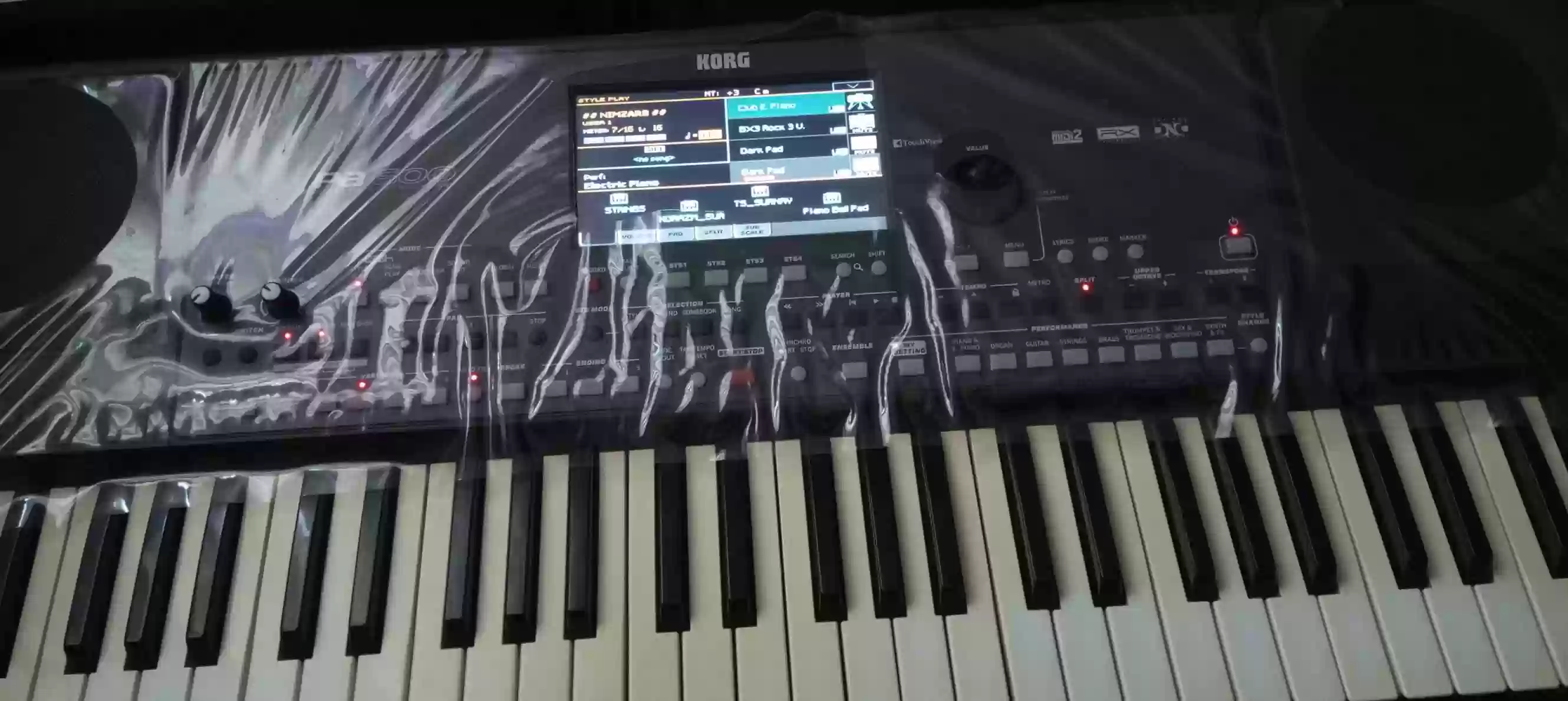 KORG pa 600 — миниатюра 2