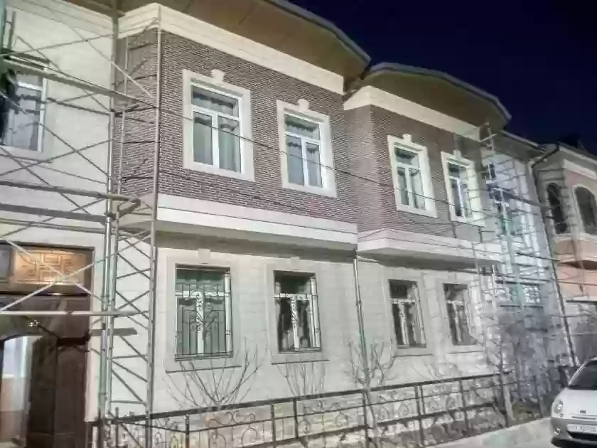 Хизмат расонии Декори девор бо Травертин 