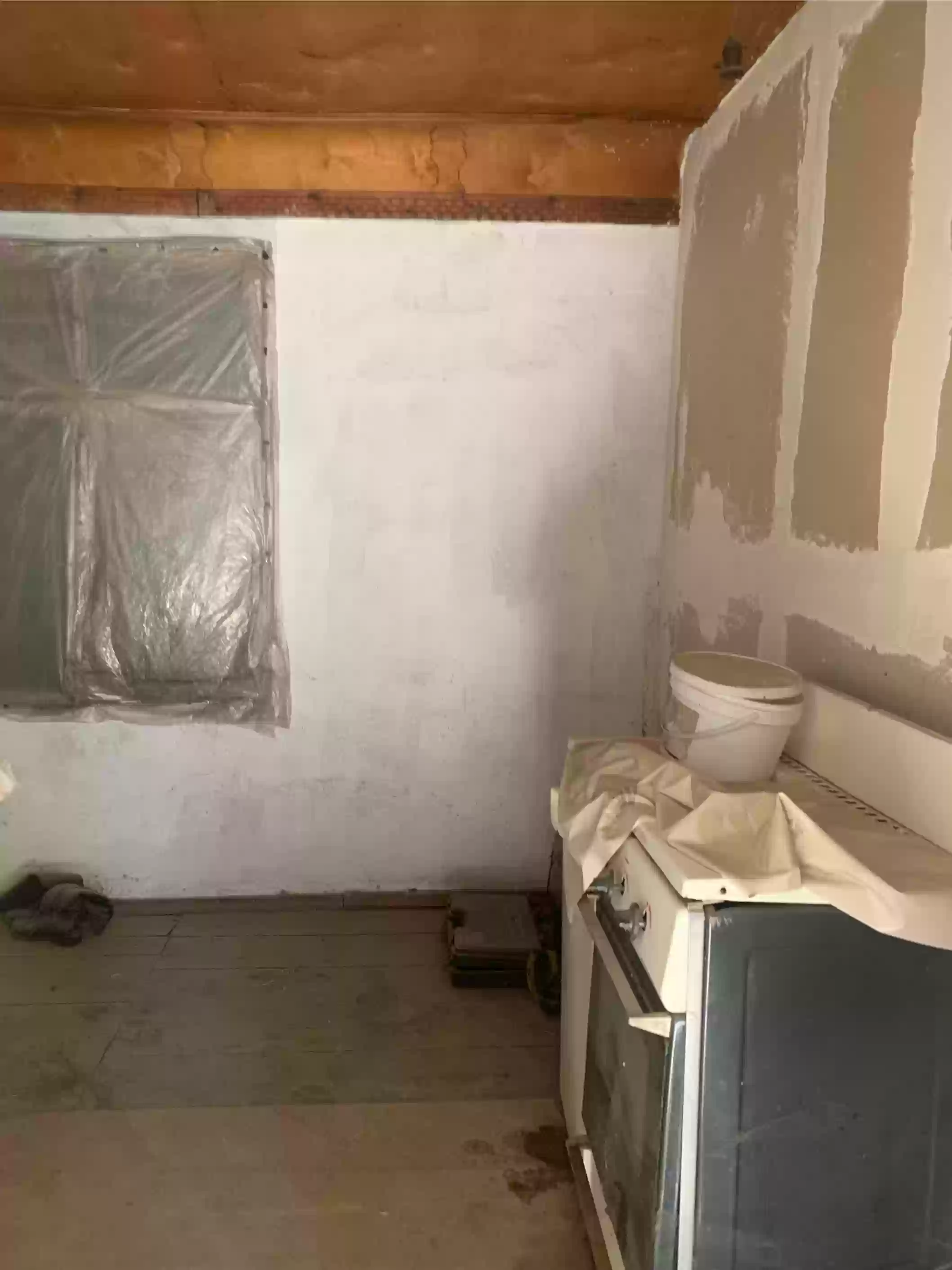 1 этажный, 6-комн. дом, 144 м², 4 соток, сзади 17 школы