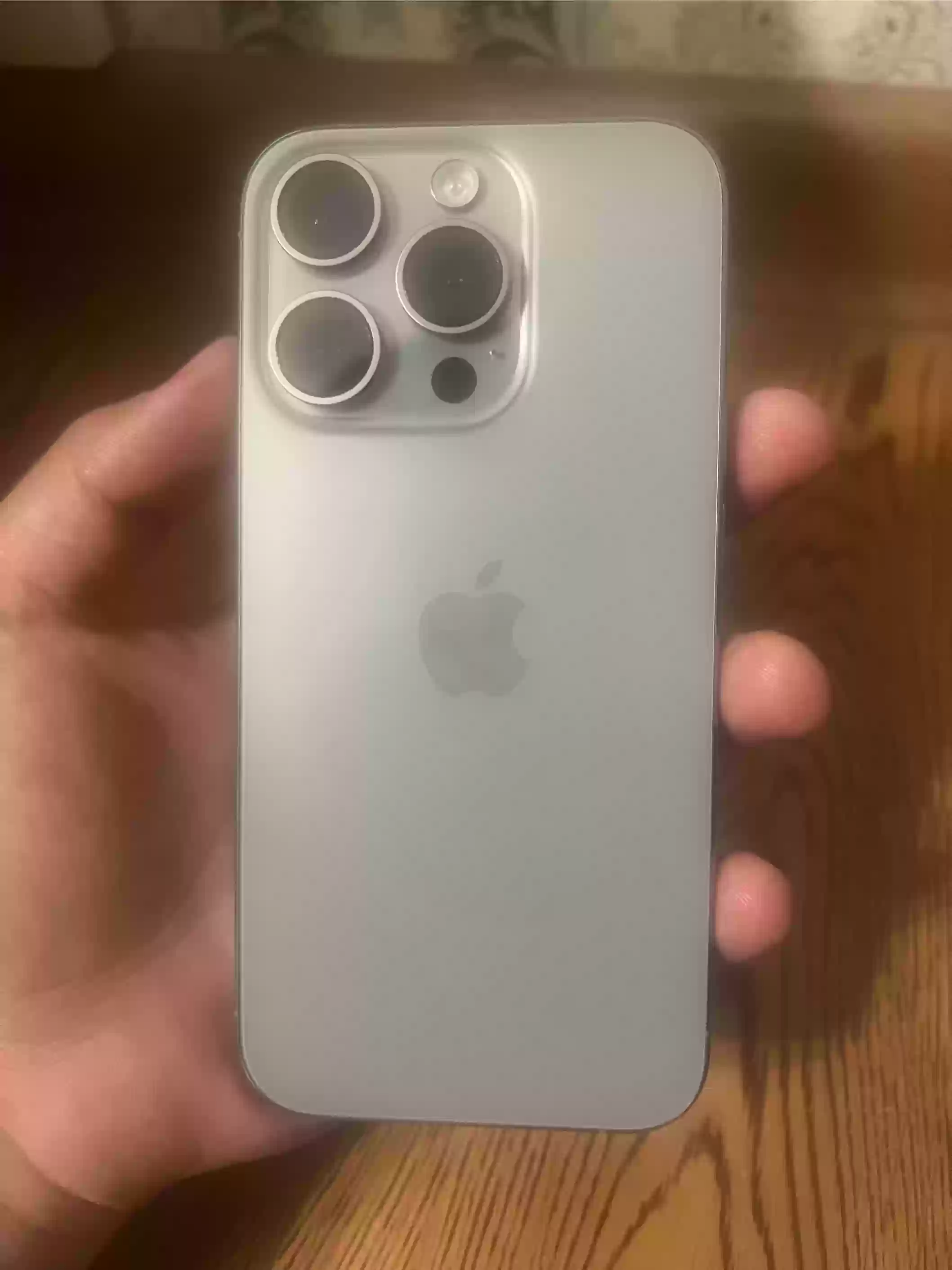iPhone 15 pro 128 gb