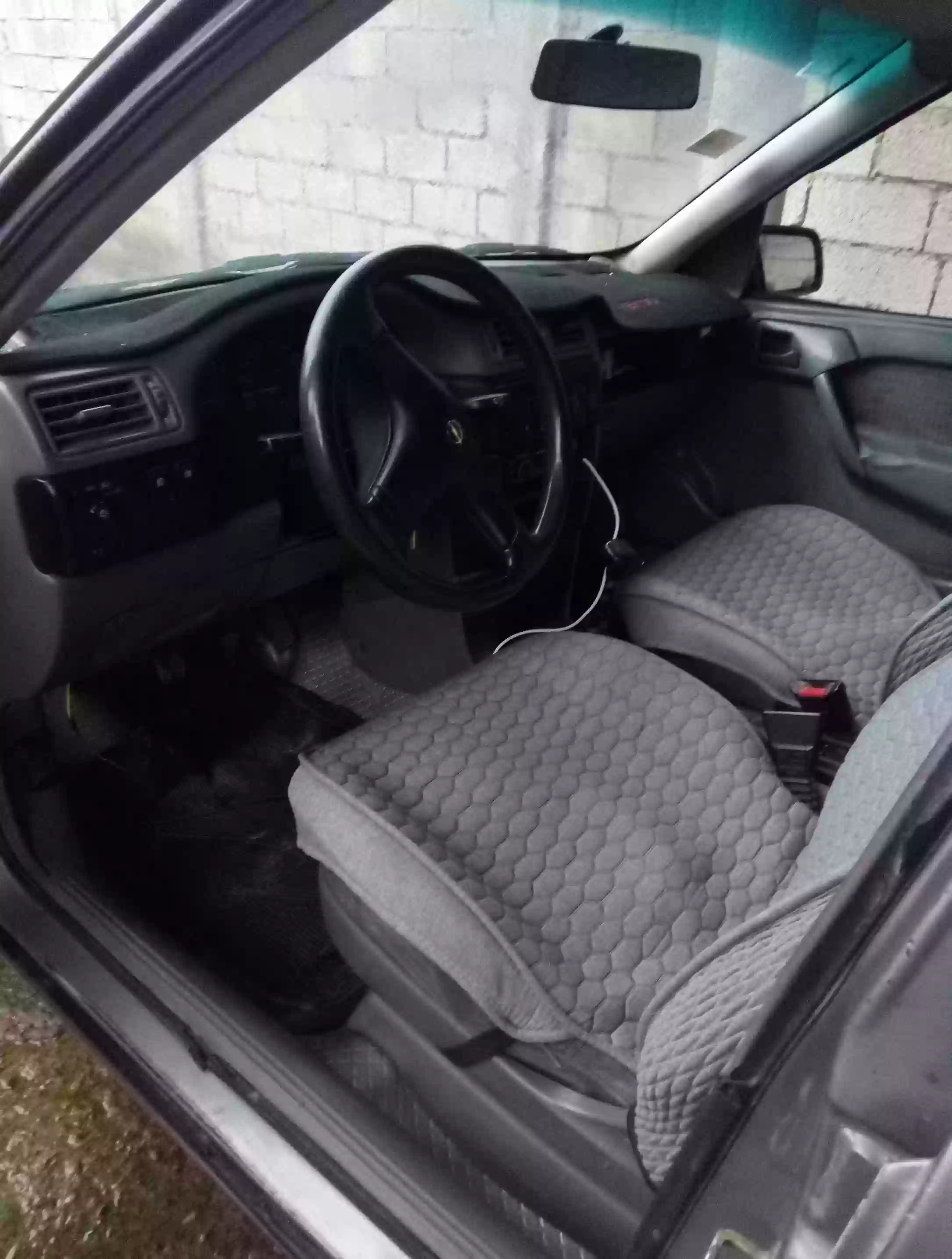 Opel Vectra a 1994 — миниатюра 3