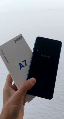 Samsung Galaxy a7 64 gb