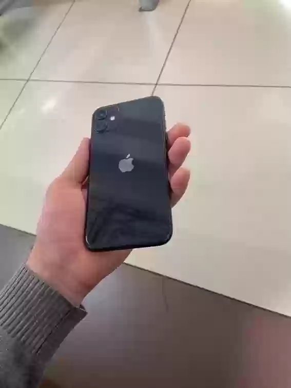 iPhone 11. 