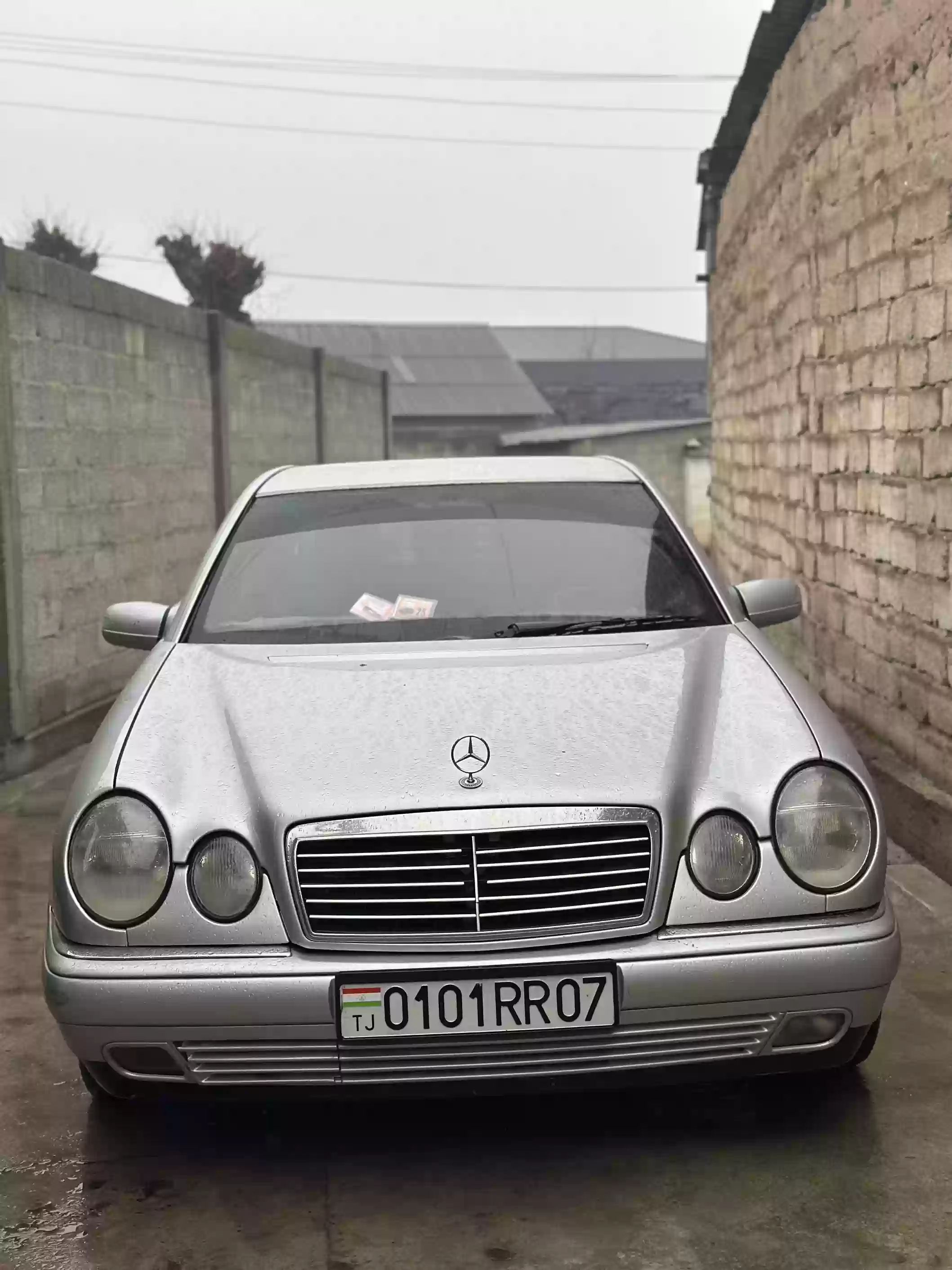 Mercedes-benz E class 1998