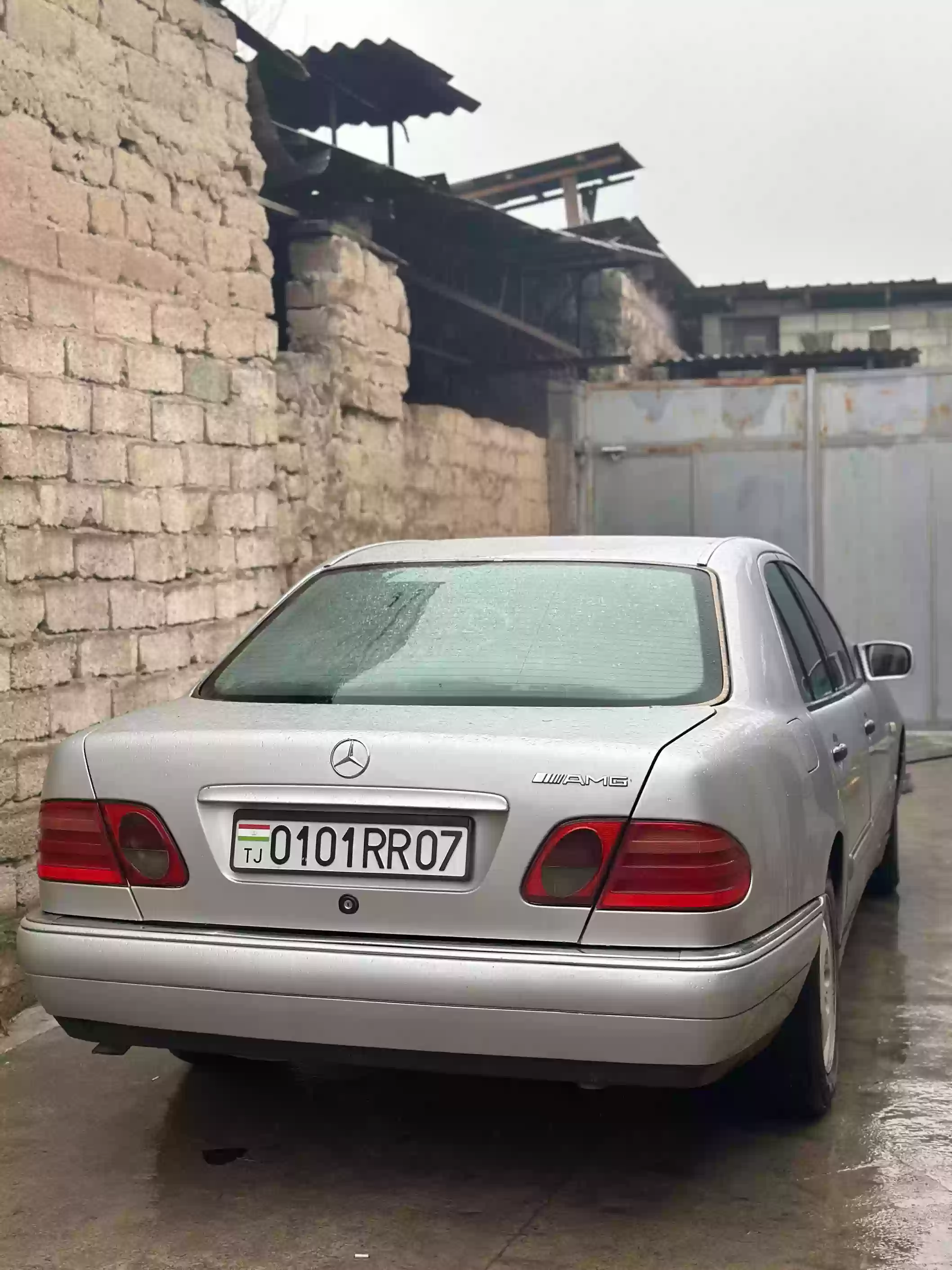 Mercedes-benz E class 1998