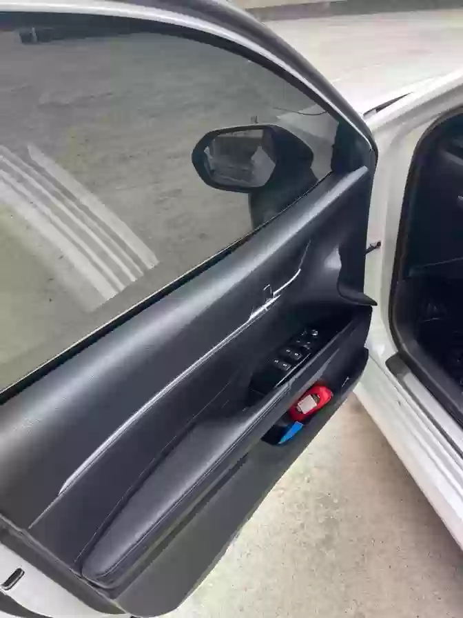 Toyota Camry 2019 — миниатюра 3