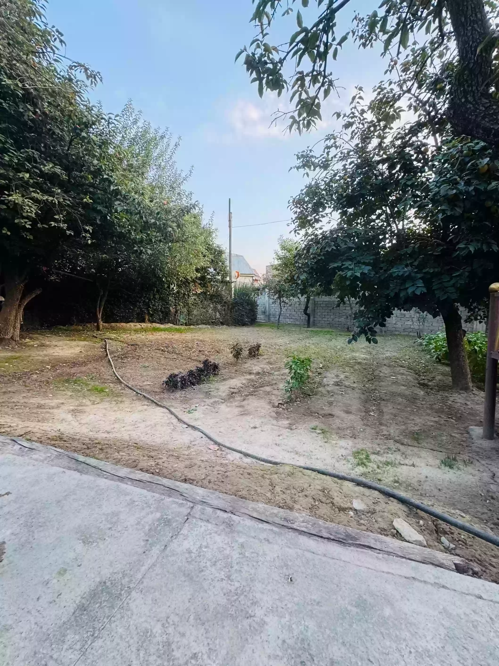 1 этажный, 4-комн. дом, 1 м², 11 соток, Зарафшон