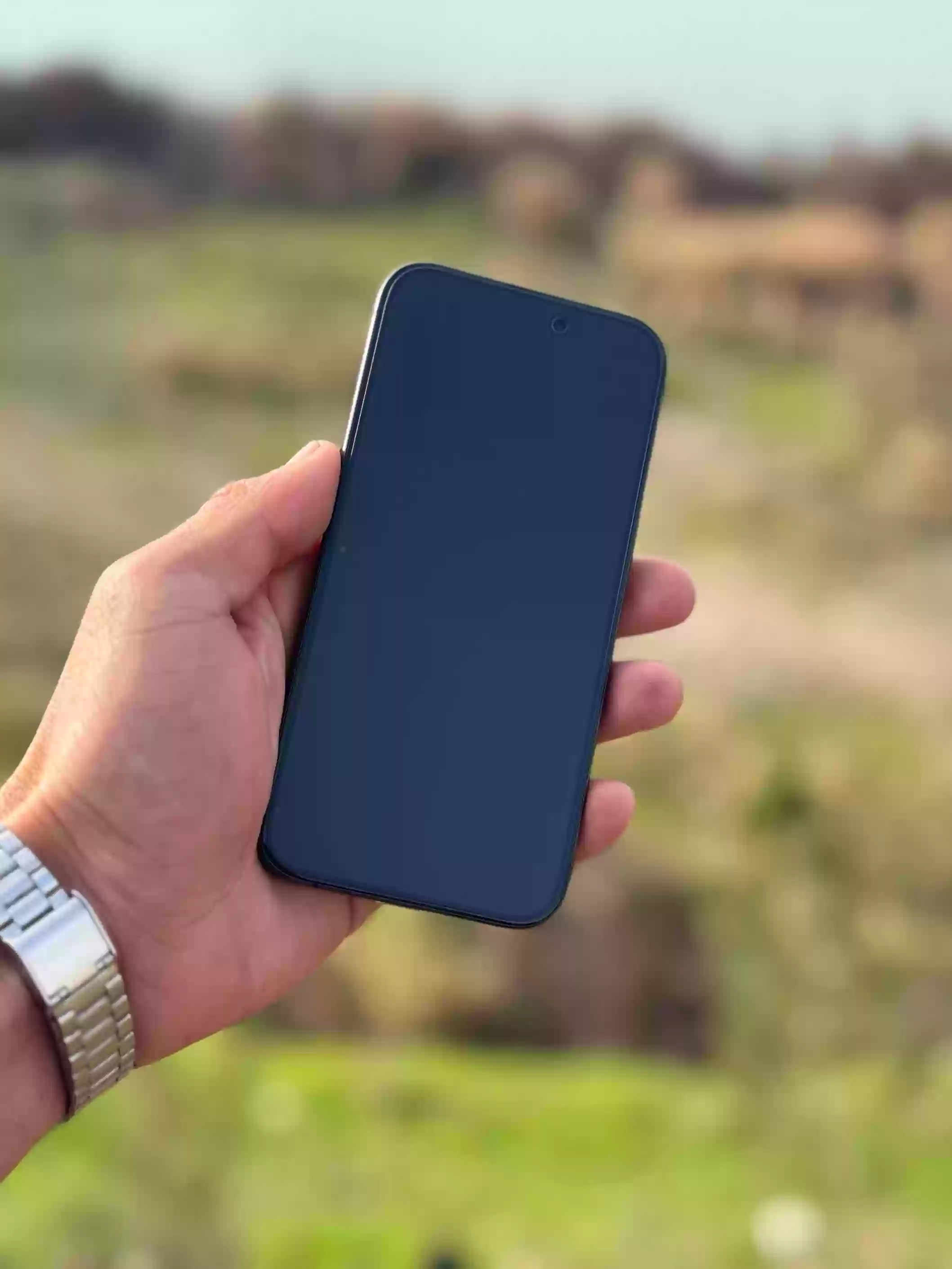 iPhone 15 pro     LLA