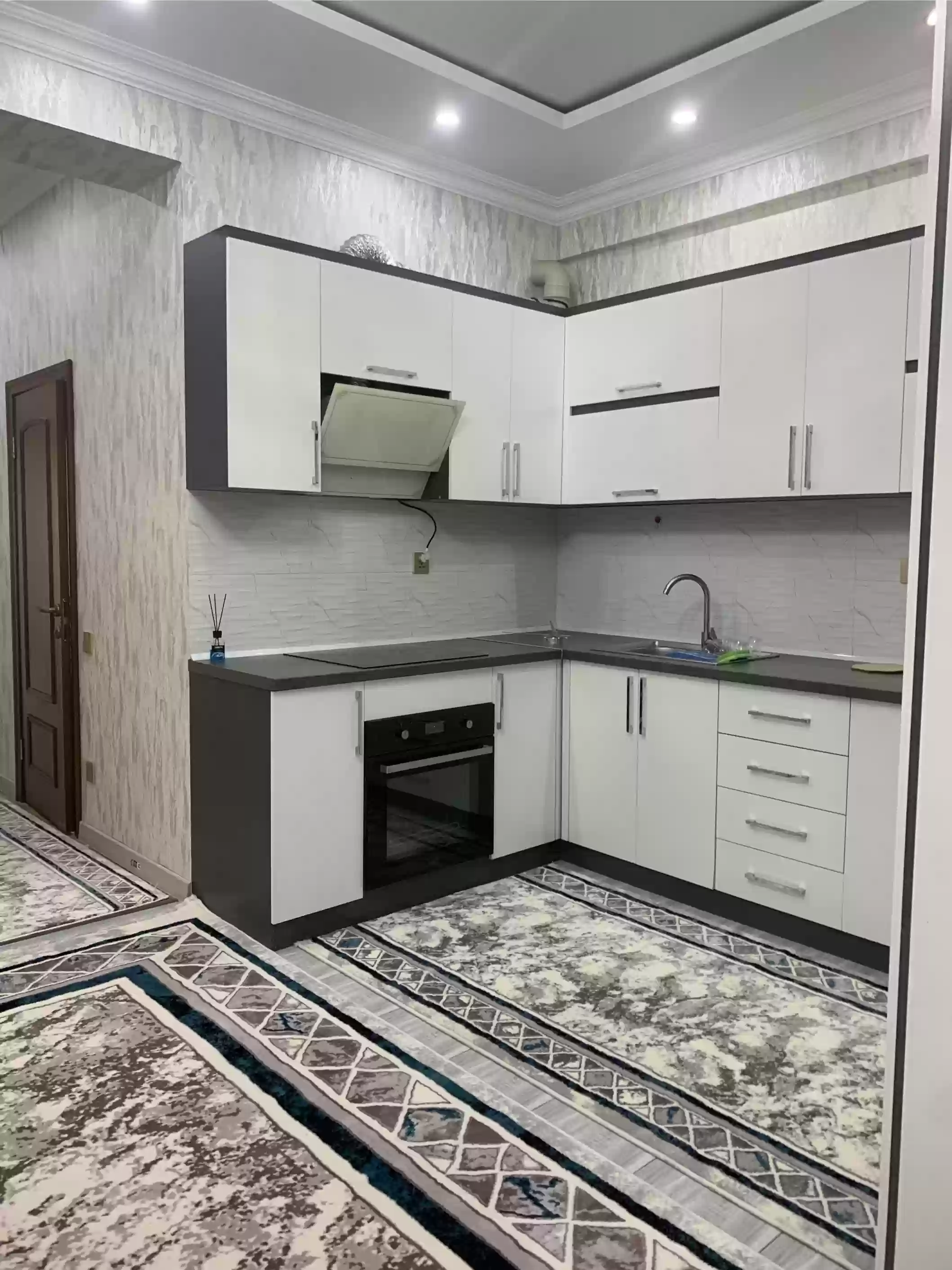 3-к квартира, 12 этаж, 71 м², Султнбей