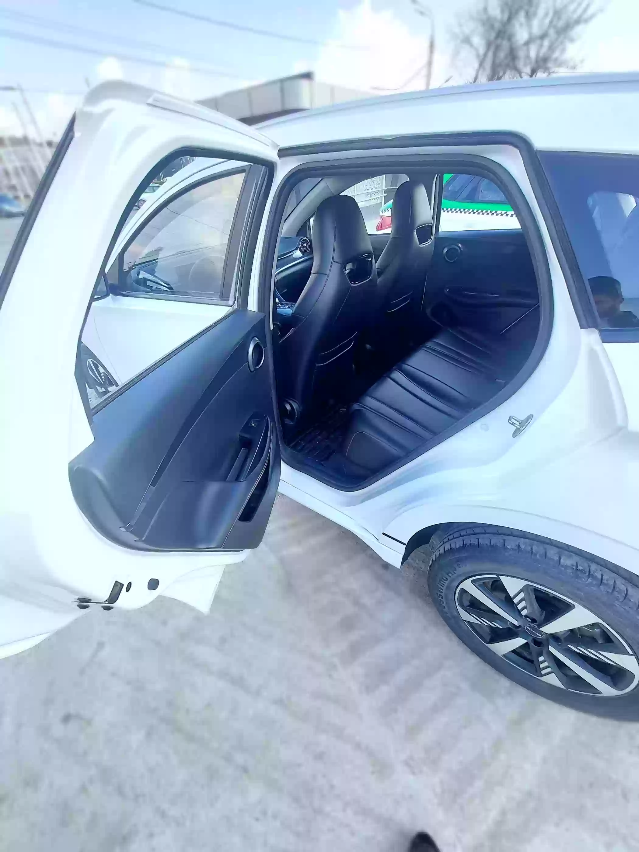 BYD E2 2024 — миниатюра 11