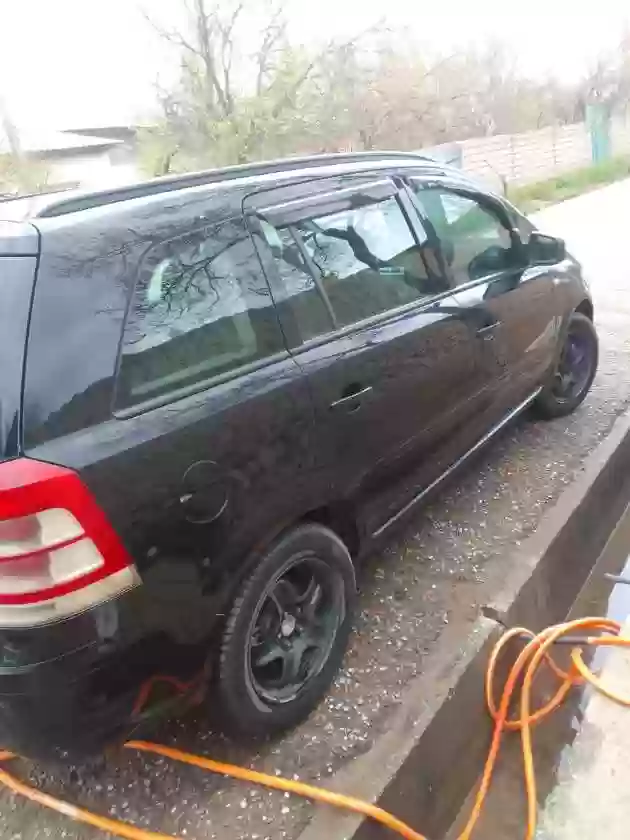 Opel Zafira 2009 — миниатюра 3