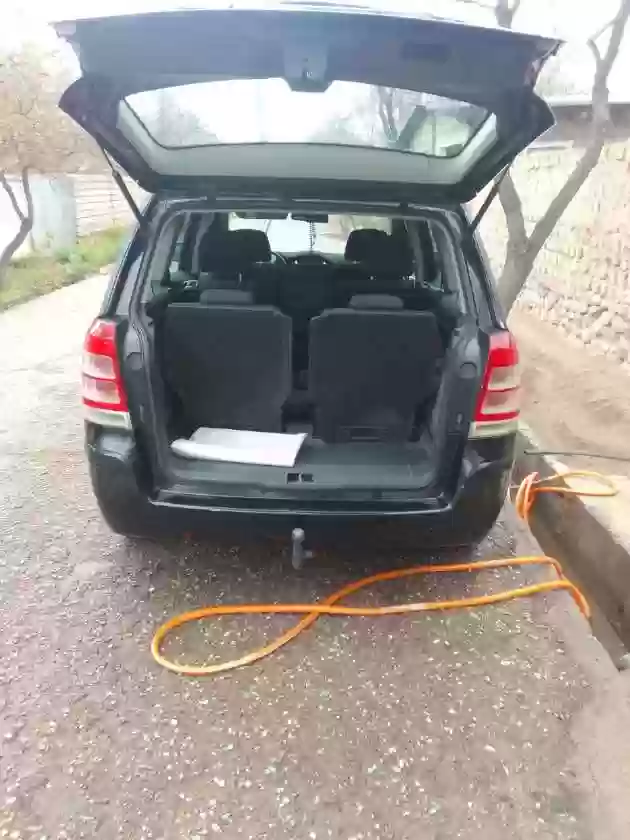 Opel Zafira 2009 — миниатюра 4