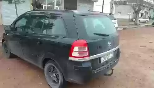 Opel Zafira 2009 — миниатюра 11