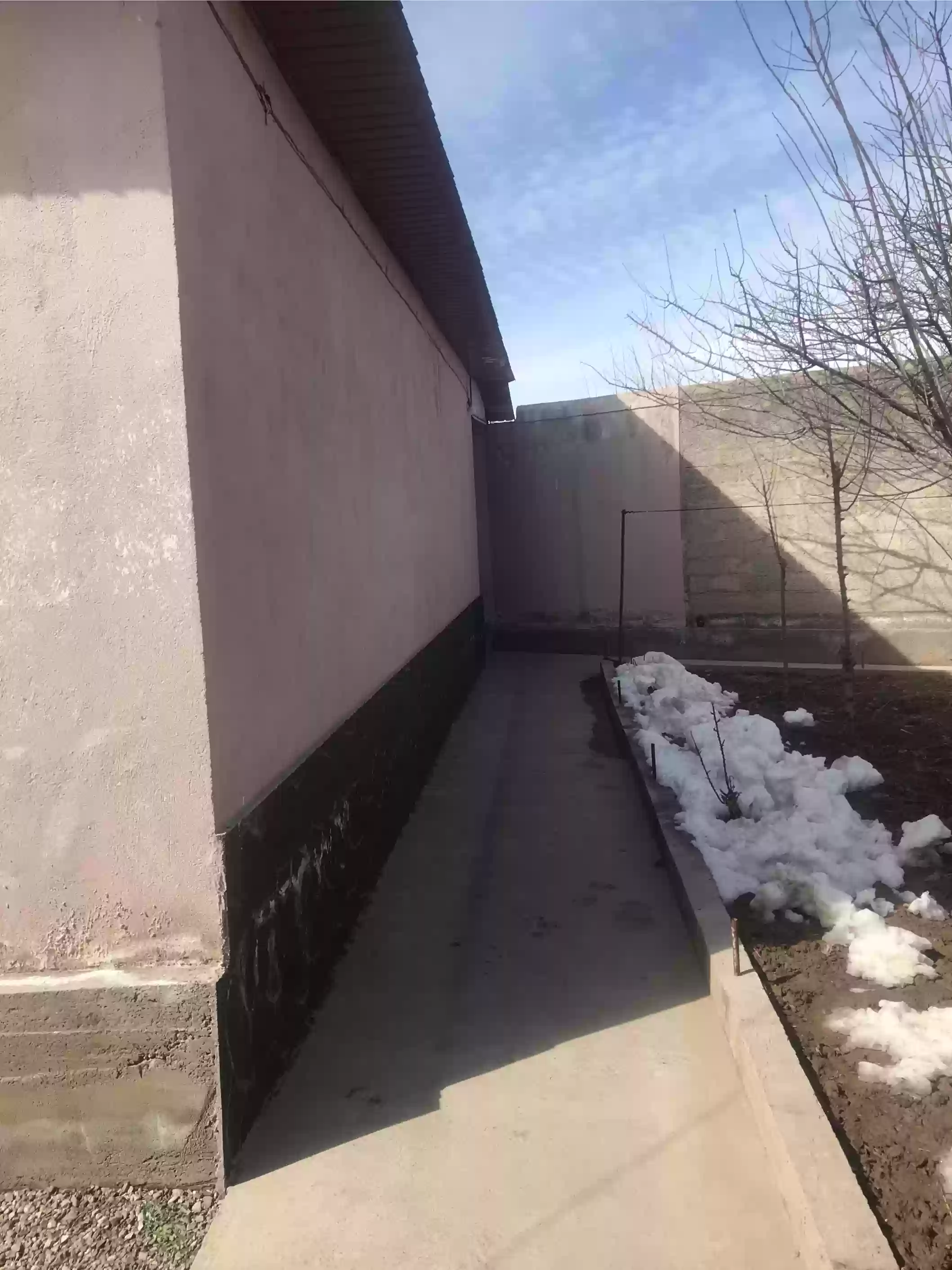 1 этажный, 3-комн. дом, 70 м², 2 соток, истиклол