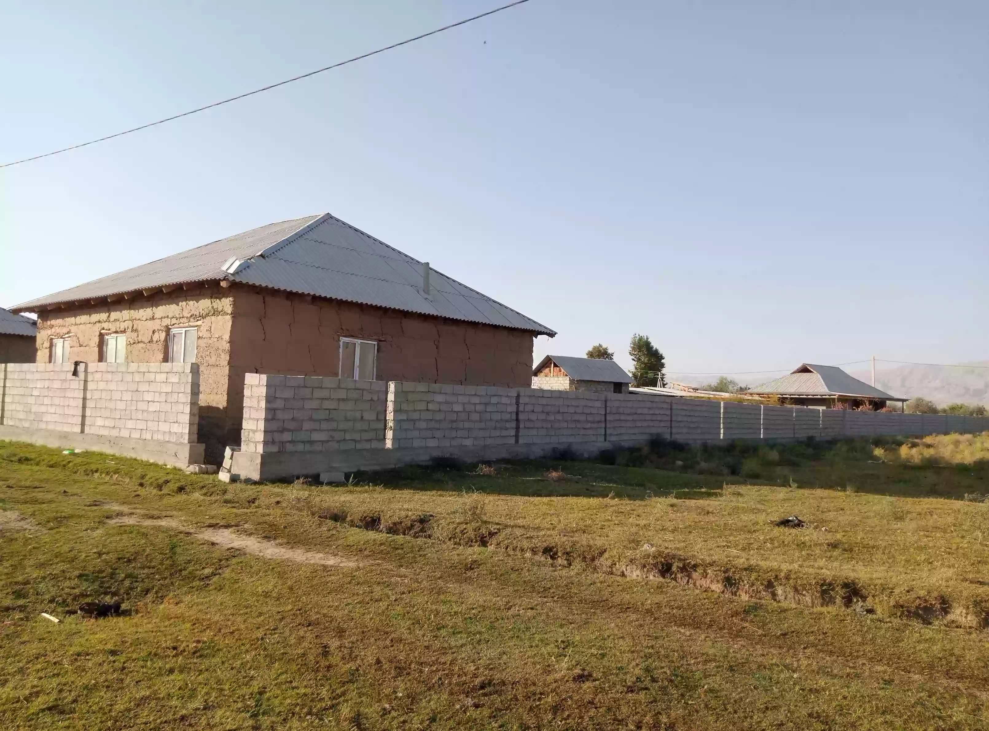 1 этажный, 3-комн. дом, 105 м², 8 соток, фархор