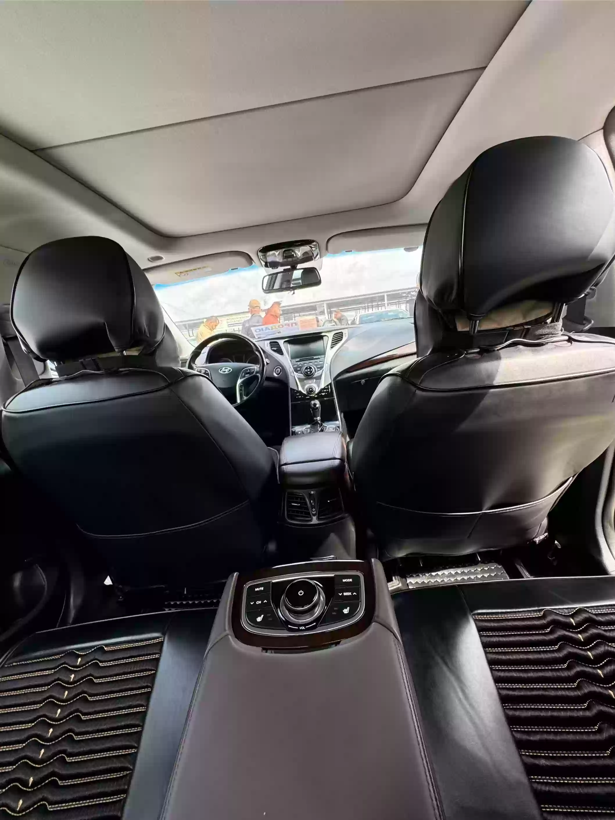 Hyundai Grandeur 2012