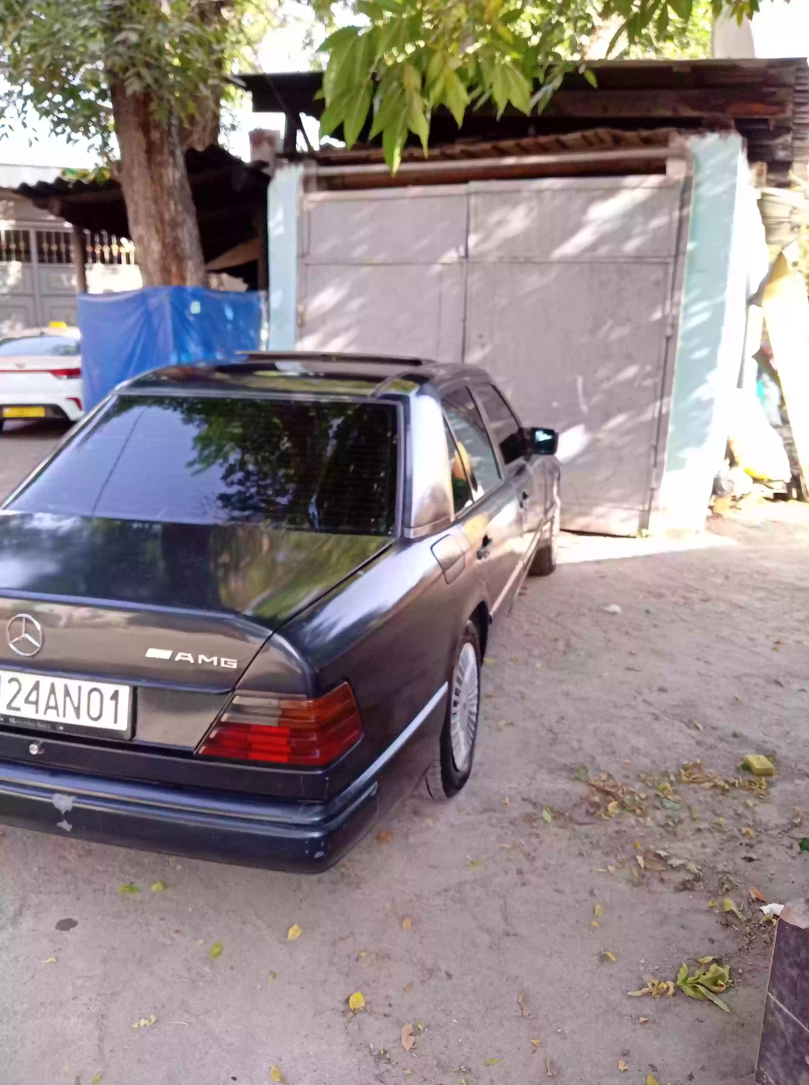 Mercedes-benz E class 1989