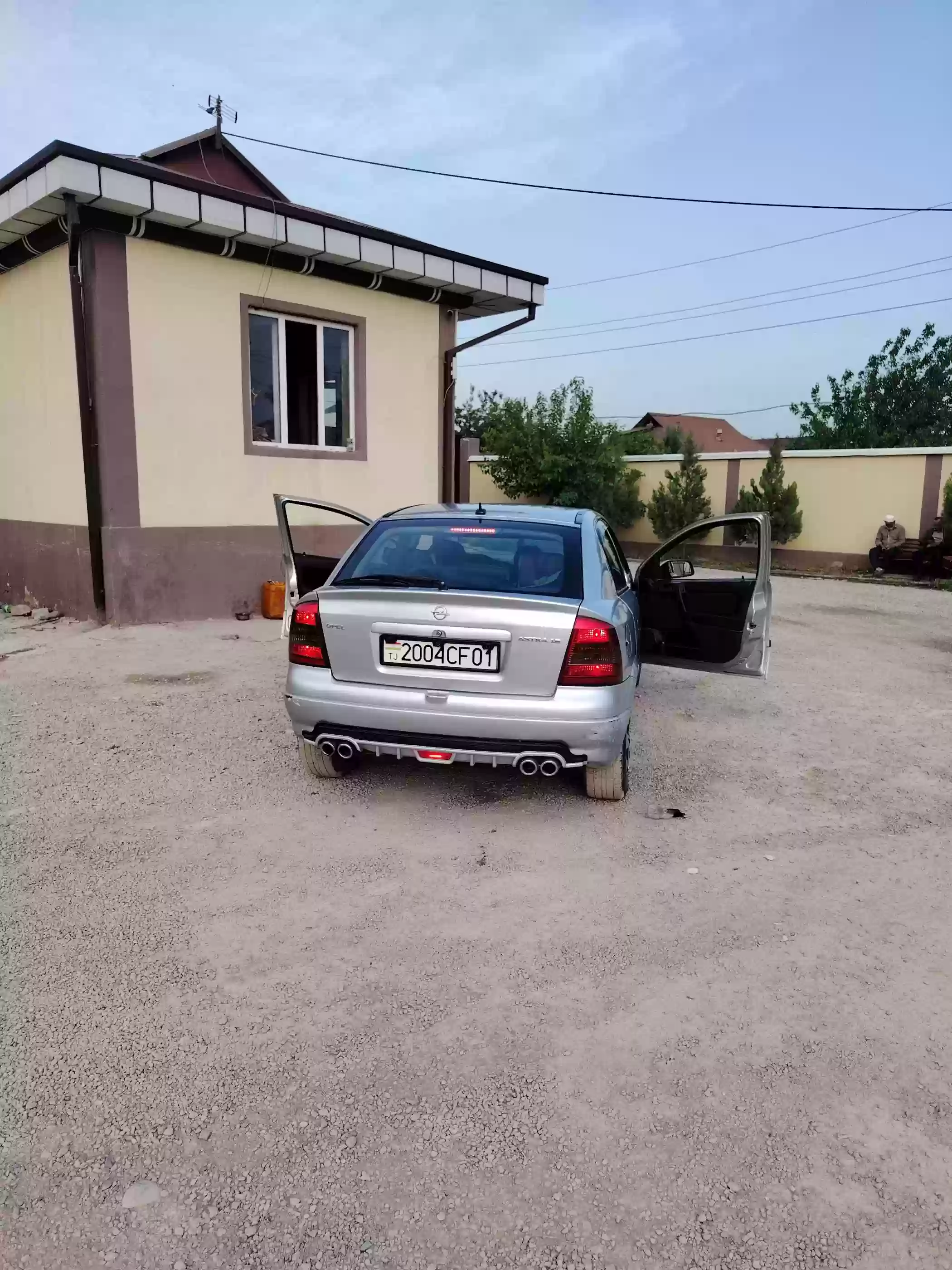 Opel Astra j 1999