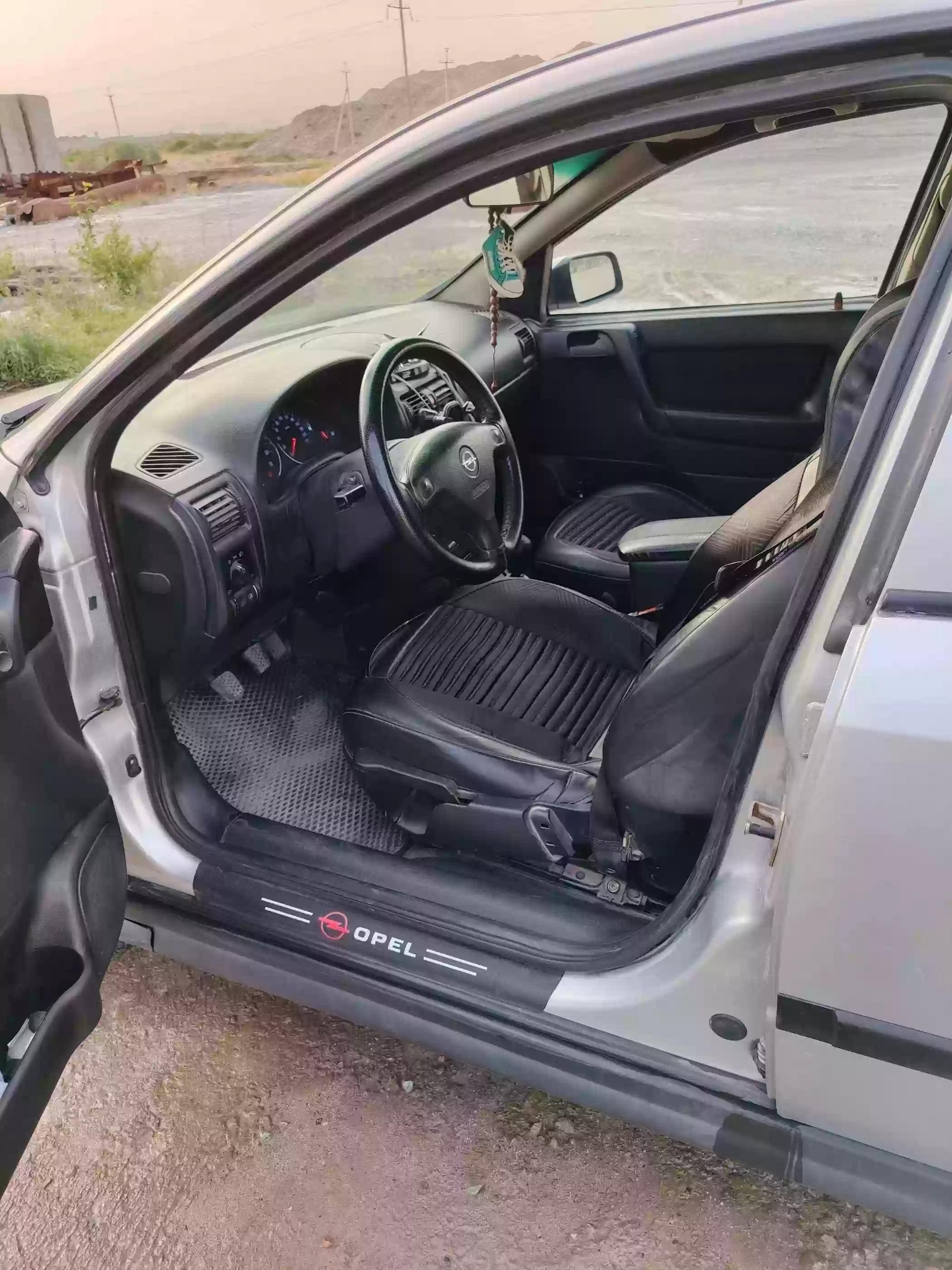 Opel Astra j 1999