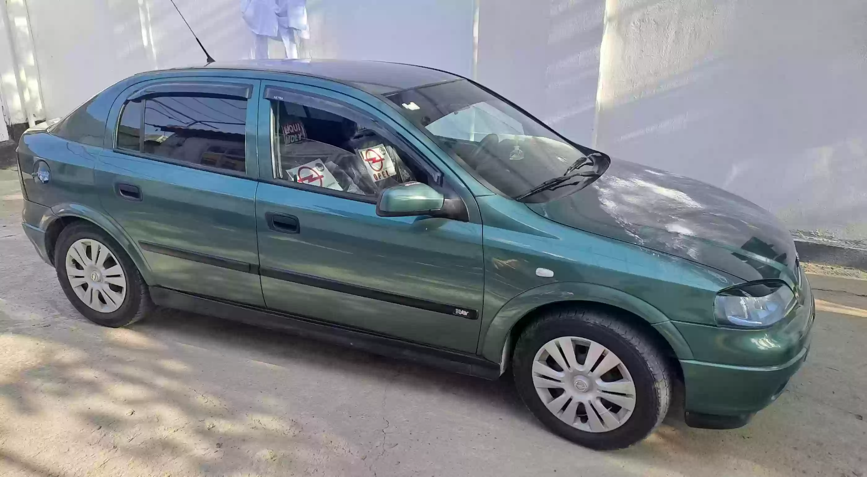 Opel Astra j 2000