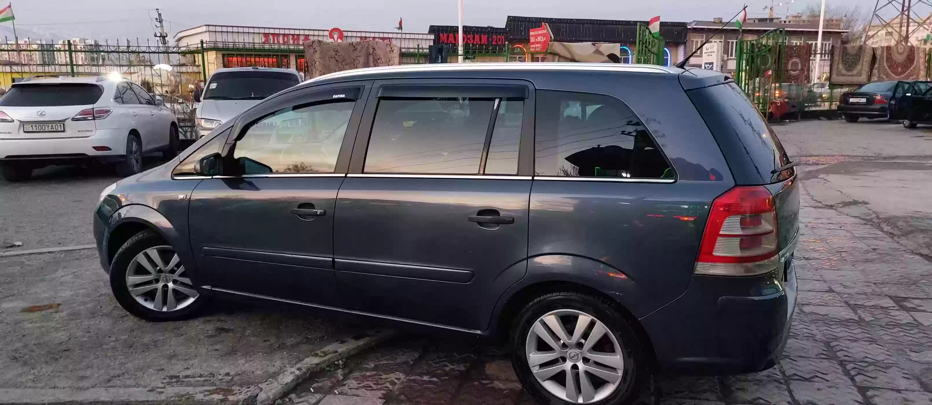 Opel Zafira 2008 — миниатюра 8