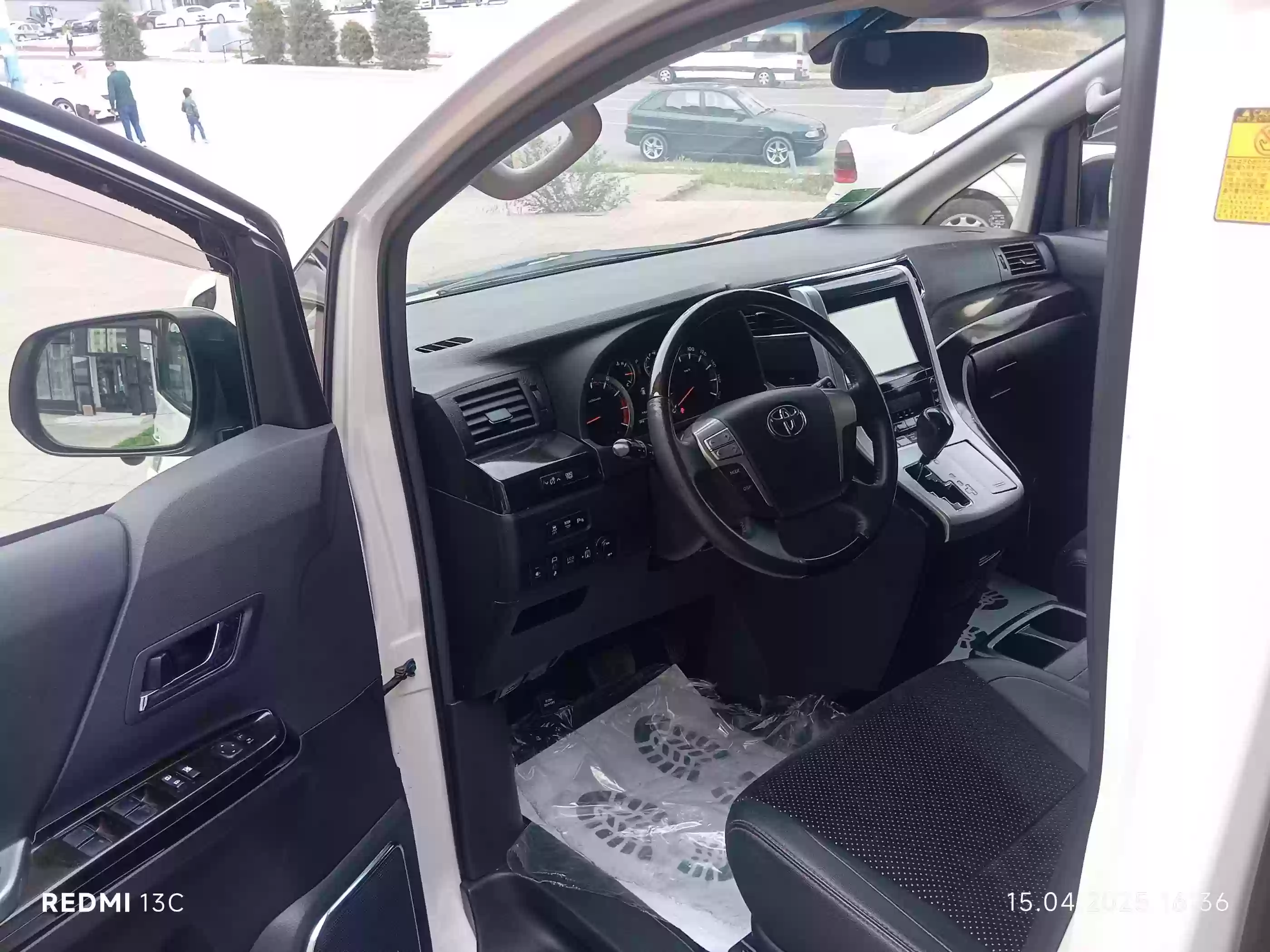 Toyota Alphard 2014