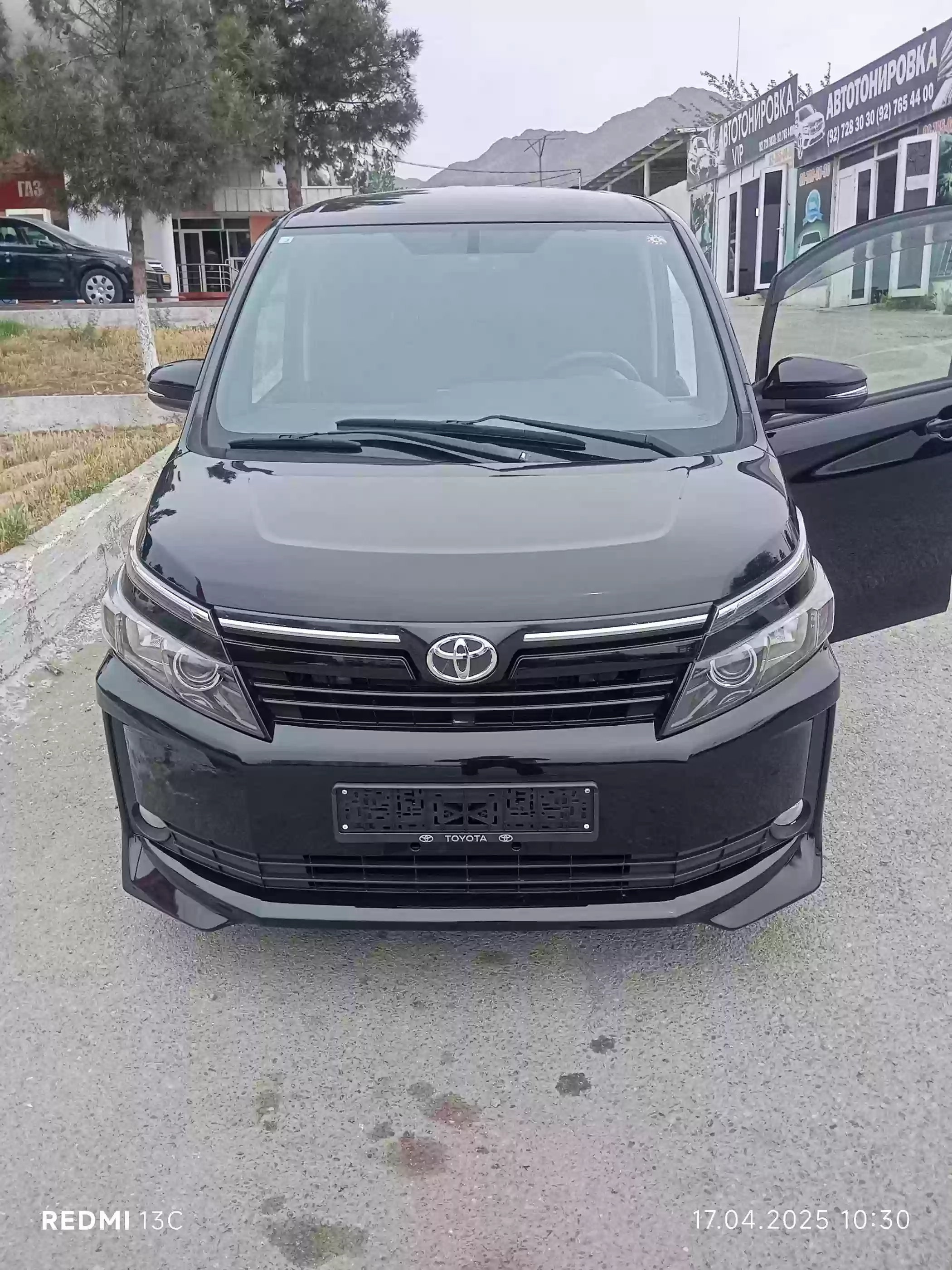 Toyota Alphard 2014