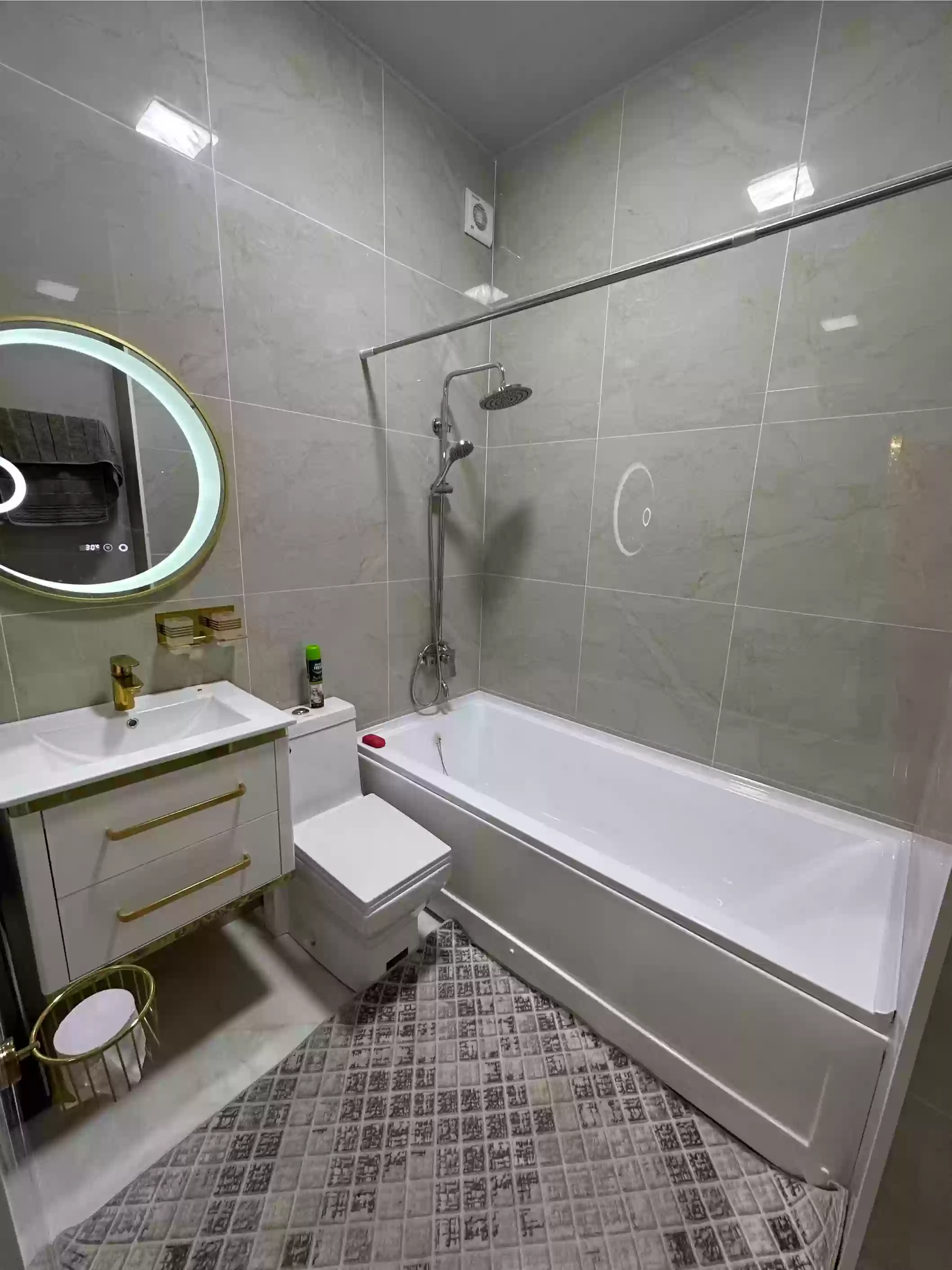 3-к квартира, 8 этаж, 110 м², 12 микрорайон