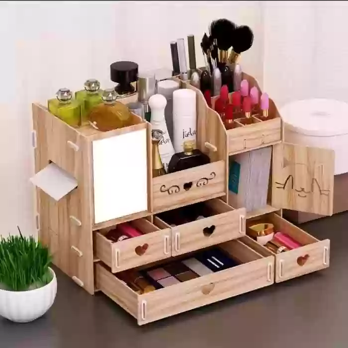 Шикафчик для косметички