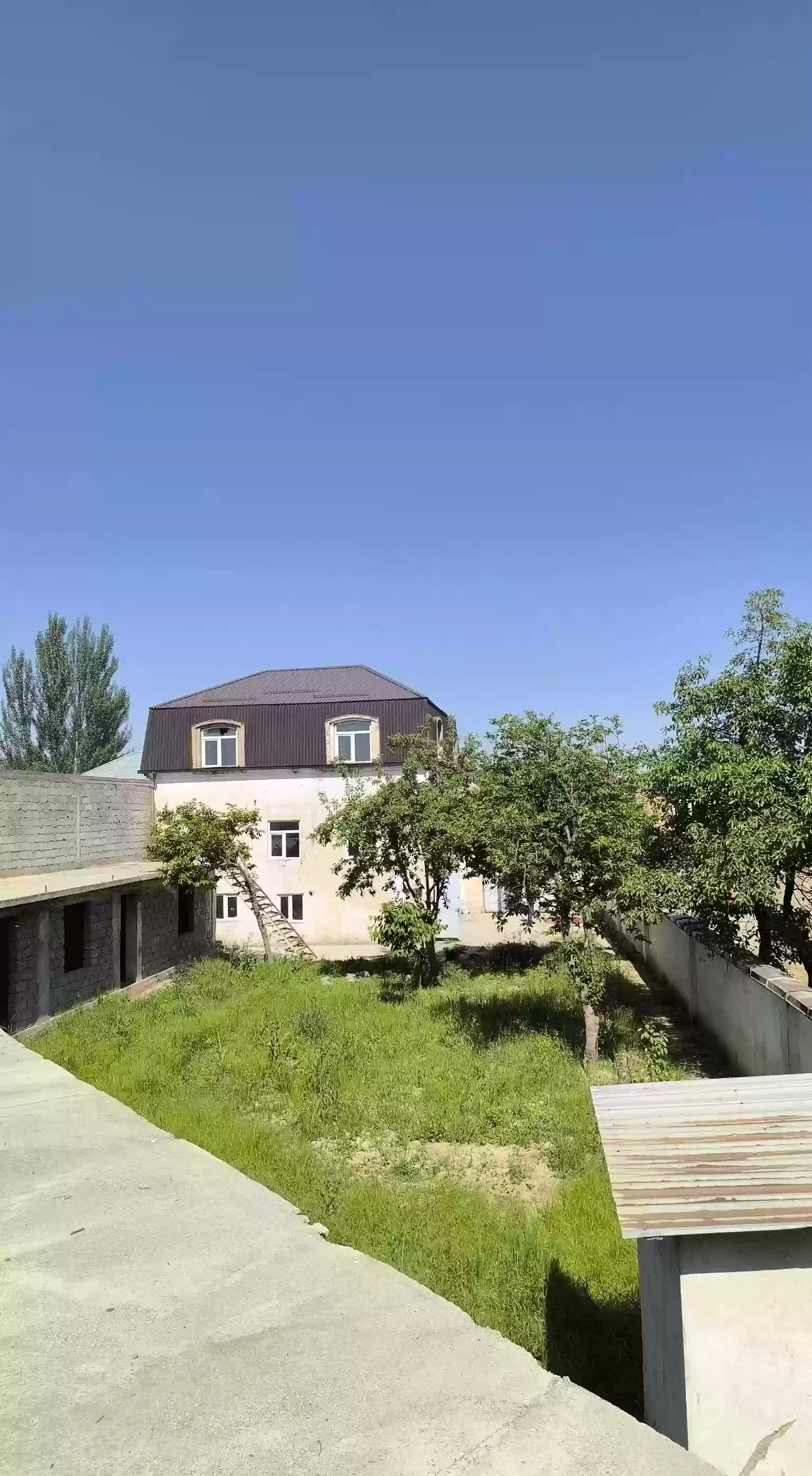 3 этажный, 6-комн. дом, 350 м², 12 соток, Шохмансур