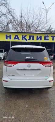 Toyota Estima 2015