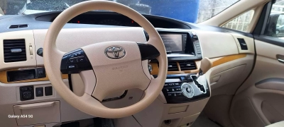 Toyota Estima 2015