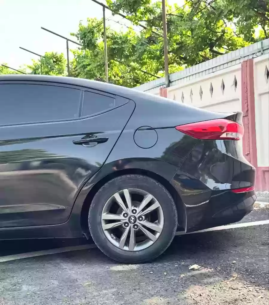 Hyundai Elantra 2017 — миниатюра 3