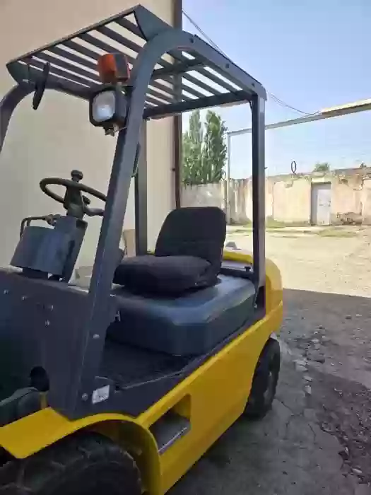 вилочный погрузчик 