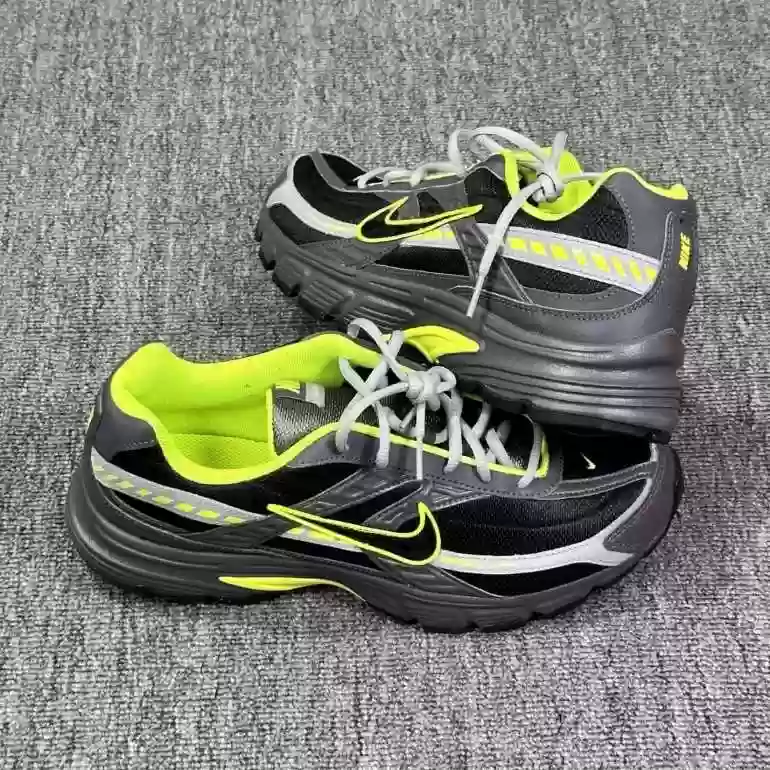 Кроссовки Nike