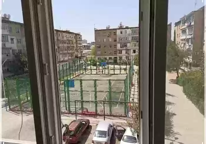 4-к квартира, 3 этаж, 85 м², н.Фирдавси калхоз Россия пракат москвич